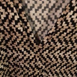 Dana Buchman Tops - Dana Buchman 2x sleeveless blouse Dana Buchman Tops - Dana Buchman 2x sleeveless blouse